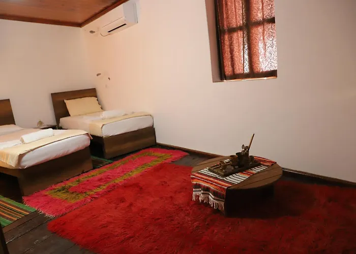 Hostel Edward Lear *