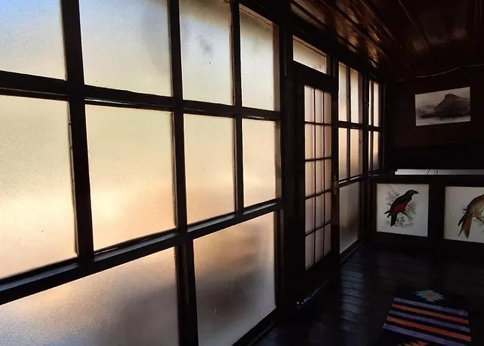 Edward Lear Vandrarhem Berat