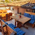 Edward Lear Ostello *